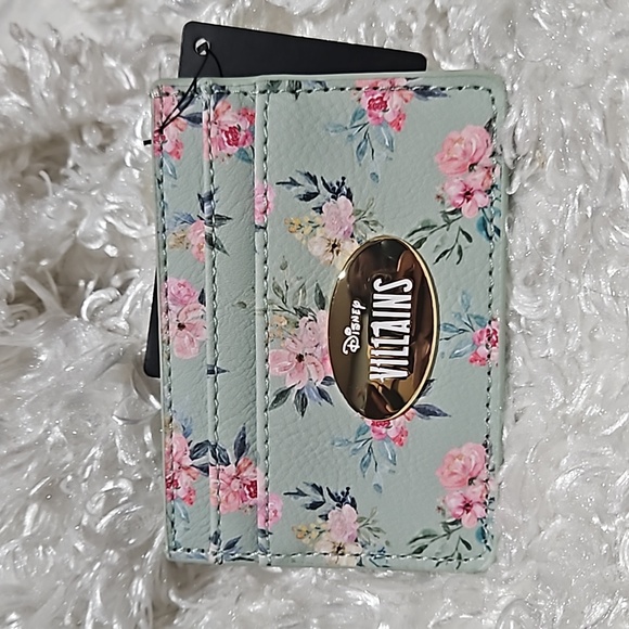 NWT Disney Villains cardholder - Picture 3 of 8